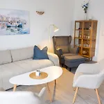 Neu Renoviertes Luxus Penthouse Mit Dachterrasse Und Parkplatz In Bestlage *