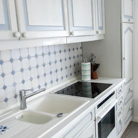 Neu Renoviertes Luxus Penthouse Mit Dachterrasse Und Parkplatz In Bestlage * Büsum