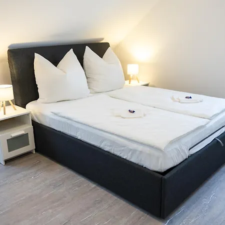 Neu Renoviertes Luxus Penthouse Mit Dachterrasse Und Parkplatz In Bestlage Appartement *