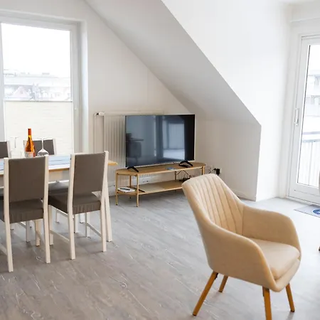 Neu Renoviertes Luxus Penthouse Mit Dachterrasse Und Parkplatz In Bestlage Appartement *