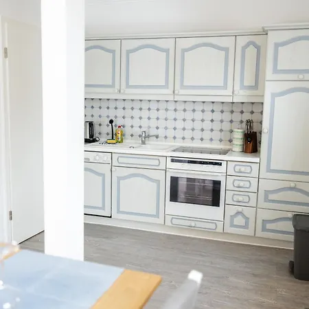 Appartement Neu Renoviertes Luxus Penthouse Mit Dachterrasse Und Parkplatz In Bestlage