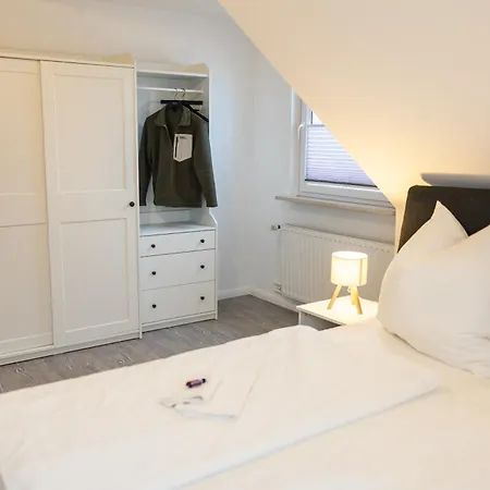Neu Renoviertes Luxus Penthouse Mit Dachterrasse Und Parkplatz In Bestlage Büsum